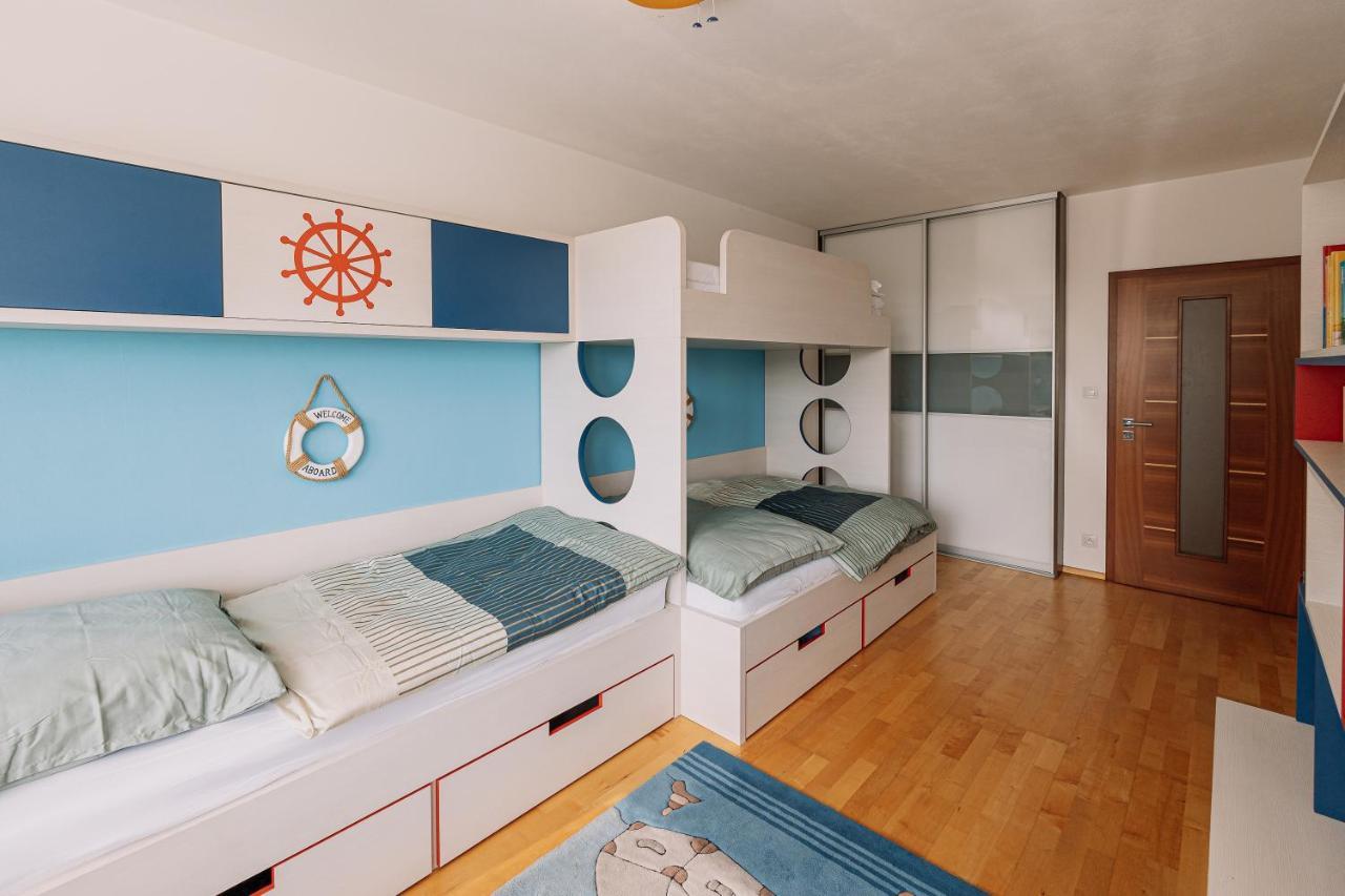 Apartment Family Bratislava Parking Slot Included! Экстерьер фото