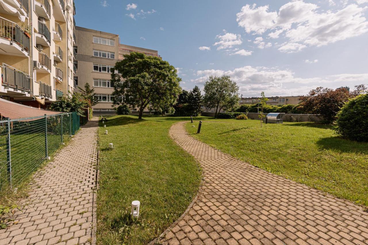 Apartment Family Bratislava Parking Slot Included! Экстерьер фото